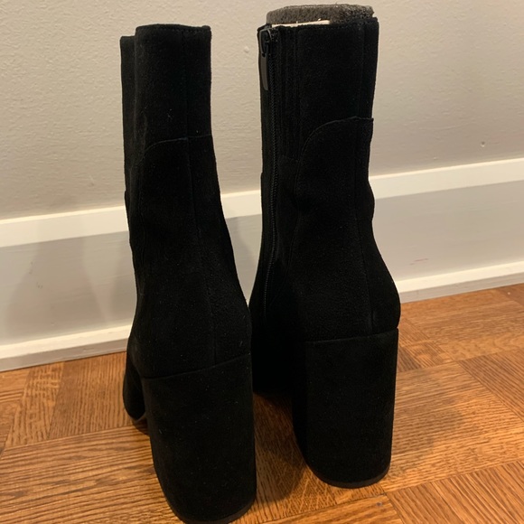 Kendall and Kendal Suede Boots - Picture 5 of 5